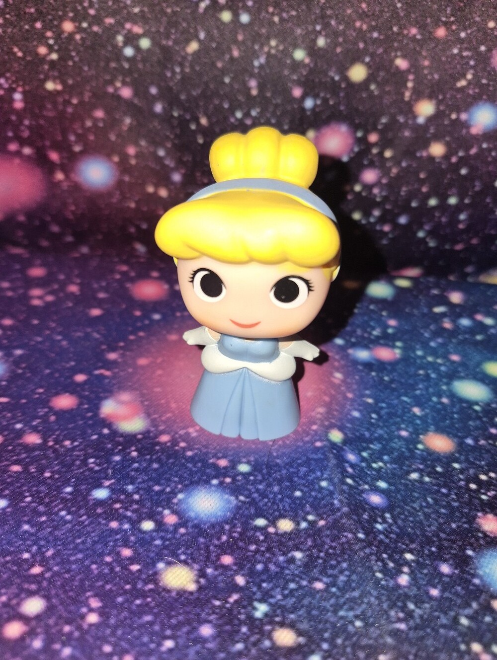 Funko Mystery Minis Disney Princess Cinderella Vinyl Figure - Picture 2 of 5
